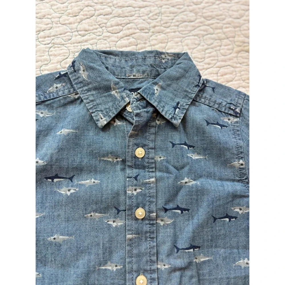OshKosh B'gosh Boys Blue‎ Shark Chambray Short Sleeve Button Down Shirt 5/5A